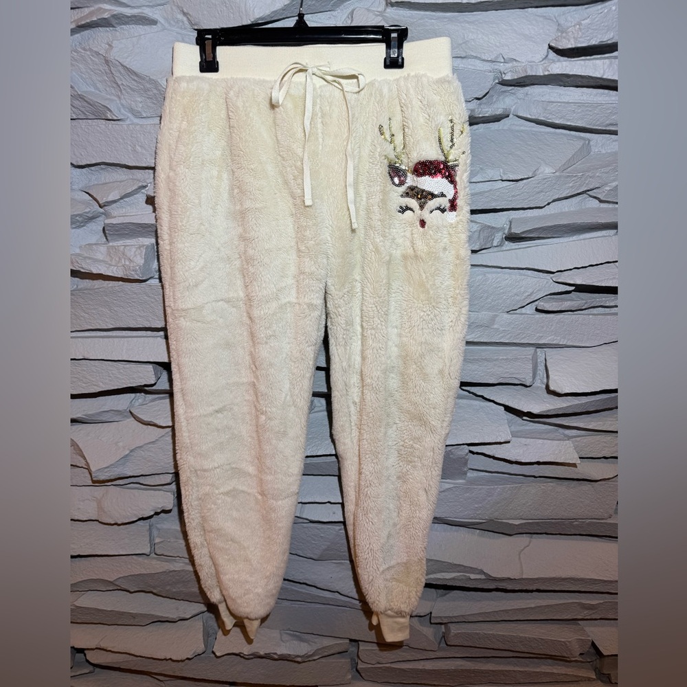 Plush Sherpa (Faux) Jogger pants w/ Sequins Reindeer Appliqué. Like New! Sz LG